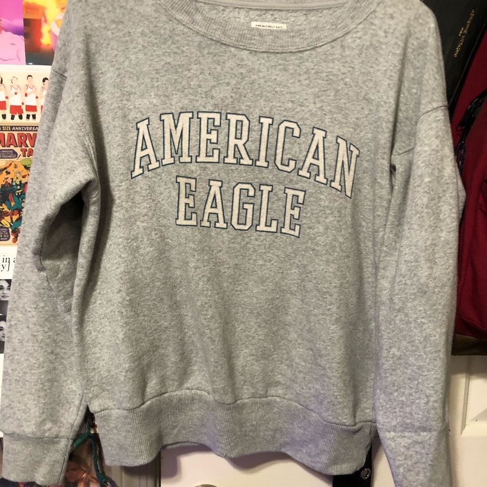 American eagle crew neck